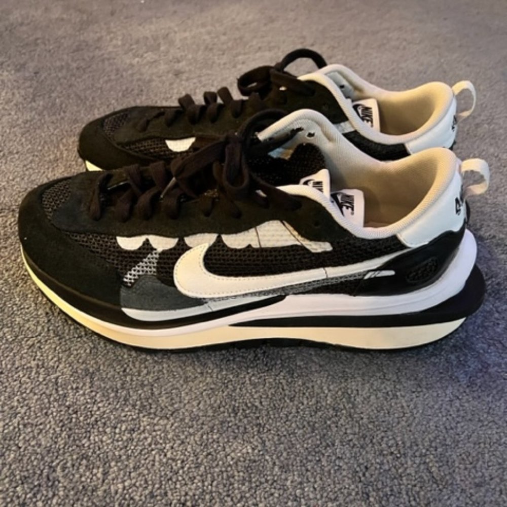 New Sacai Vaporwaffle Black White